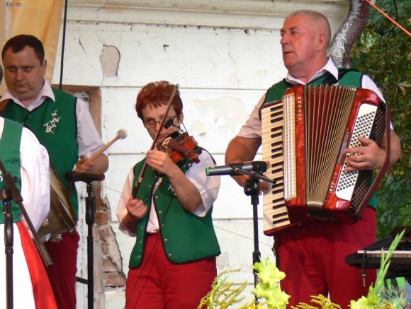 Deszczowe dożynki w Leszczynku