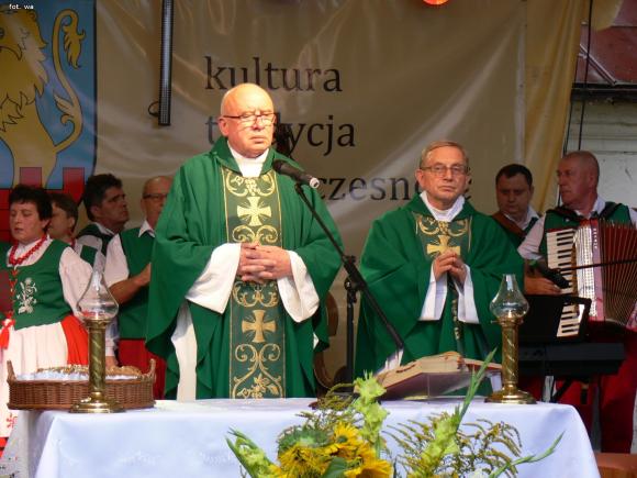 Deszczowe dożynki w Leszczynku