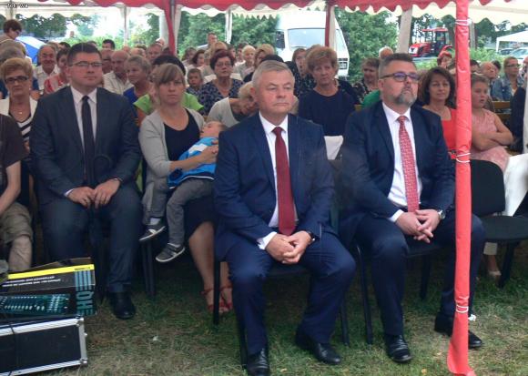 Deszczowe dożynki w Leszczynku