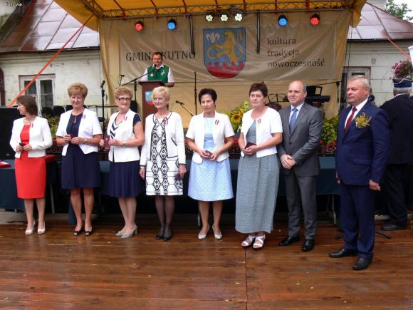 Deszczowe dożynki w Leszczynku