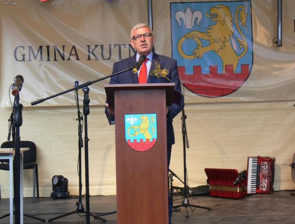 Deszczowe dożynki w Leszczynku