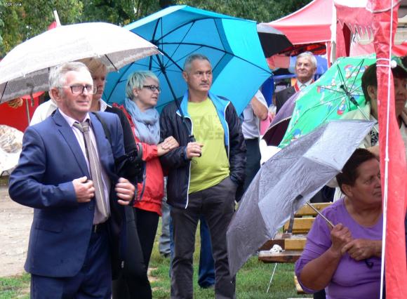 Deszczowe dożynki w Leszczynku