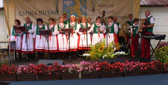 Deszczowe dożynki w Leszczynku