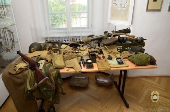 Spotkanie z autorem książki Walczący orzeł. Barwa i broń 1. Samodzielnej Brygady Spadochronowej 1941-1945