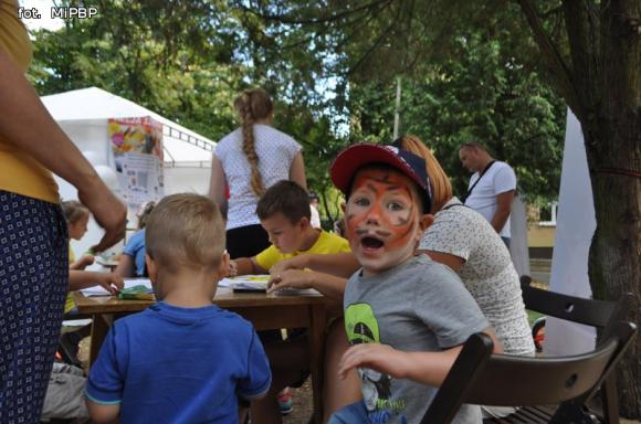 Dzieci z biblioteką pożegnały wakacje