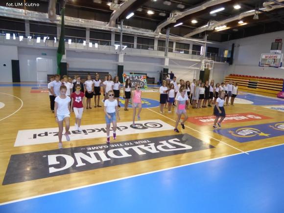 2 273 uczniów rozpoczęło dziś rok szkolny w kutnowskich szkołach