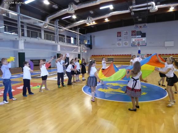 2 273 uczniów rozpoczęło dziś rok szkolny w kutnowskich szkołach