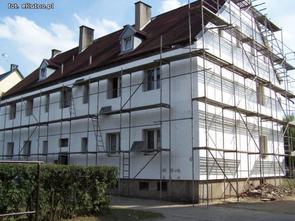 Trwają remonty zasobów Towarzystwa Budownictwa Społecznego w Kutnie