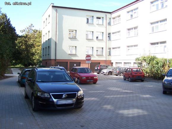 Na Wojska Polskiego remont idzie jak po grudzie