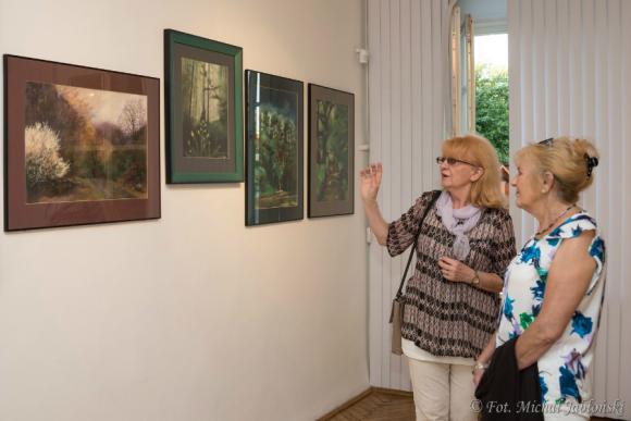 Nagroda Prezydenta Kutna w rękach artystki malarki. Gratulujemy Krystynie Brzozowskiej