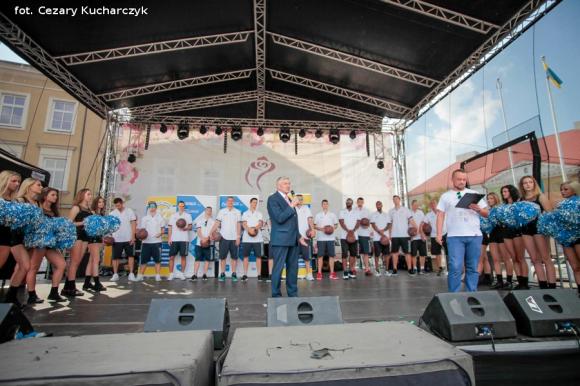 Polfarmex Kutno na Święcie Róży. Spotykamy się w piątek w 