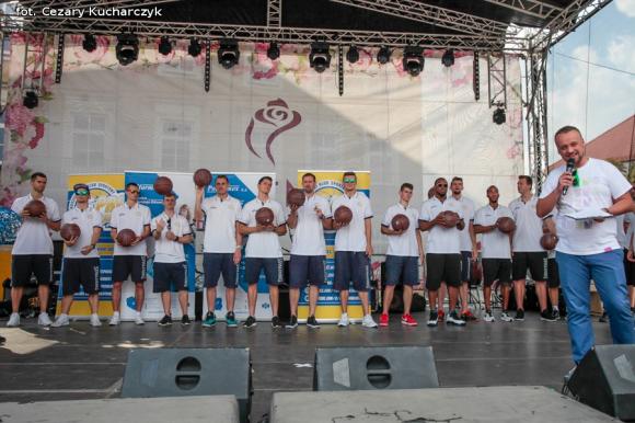 Polfarmex Kutno na Święcie Róży. Spotykamy się w piątek w 