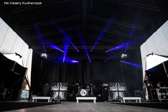 Ewelina Lisowska na początek koncertów nad Ochnią