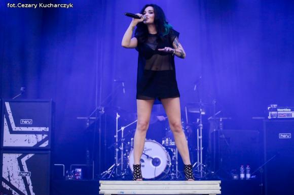 Ewelina Lisowska na początek koncertów nad Ochnią