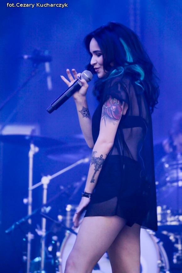 Ewelina Lisowska na początek koncertów nad Ochnią