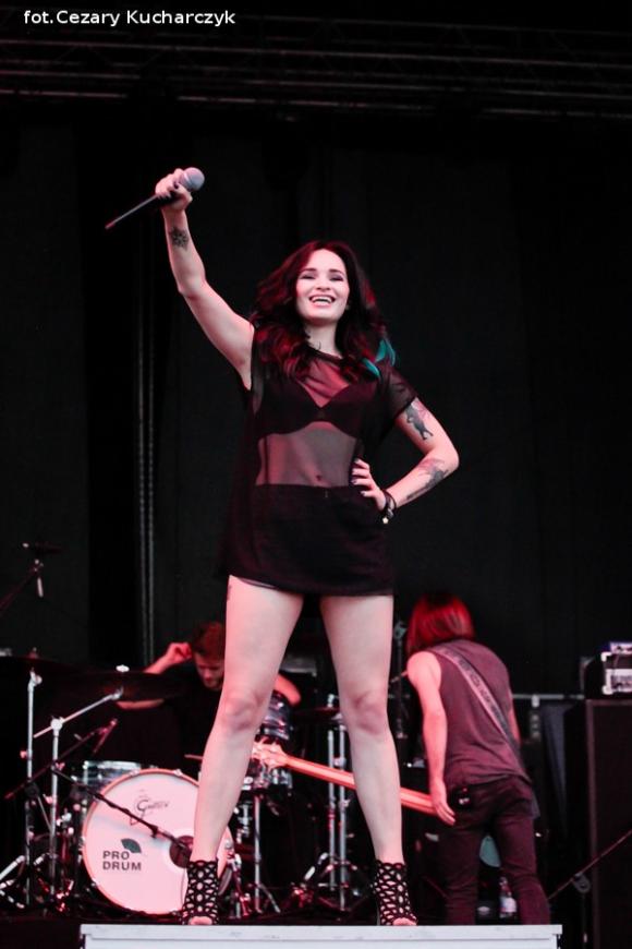 Ewelina Lisowska na początek koncertów nad Ochnią