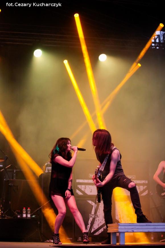 Ewelina Lisowska na początek koncertów nad Ochnią