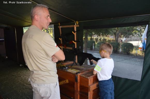 Laureaci Kwietnika, mistrz szybownik, baśniowe obrazy, zabawa w lunaparku. Co widział Piotr podczas drugiego dnia Święta Róży?