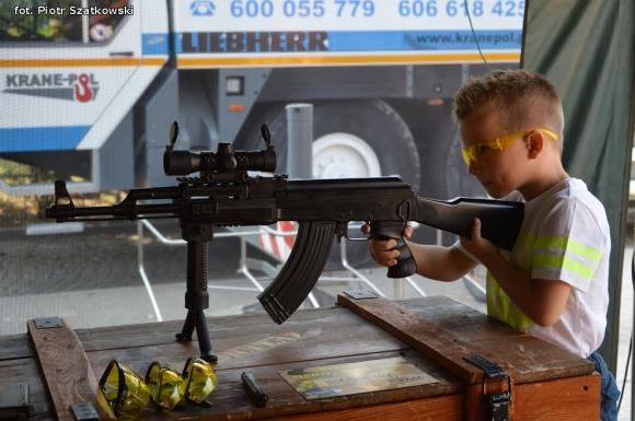 Laureaci Kwietnika, mistrz szybownik, baśniowe obrazy, zabawa w lunaparku. Co widział Piotr podczas drugiego dnia Święta Róży?