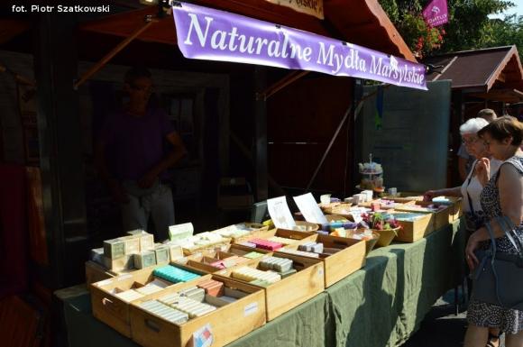 Laureaci Kwietnika, mistrz szybownik, baśniowe obrazy, zabawa w lunaparku. Co widział Piotr podczas drugiego dnia Święta Róży?