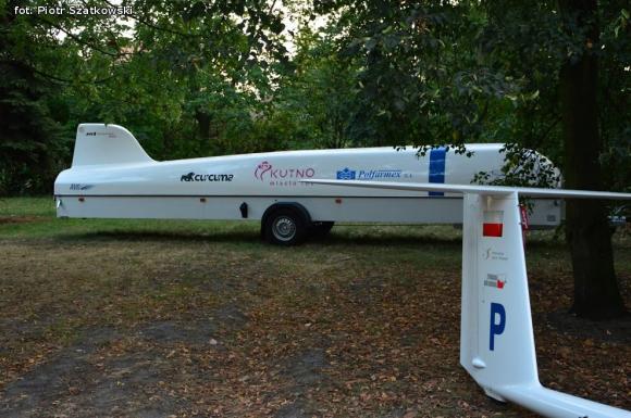 Laureaci Kwietnika, mistrz szybownik, baśniowe obrazy, zabawa w lunaparku. Co widział Piotr podczas drugiego dnia Święta Róży?