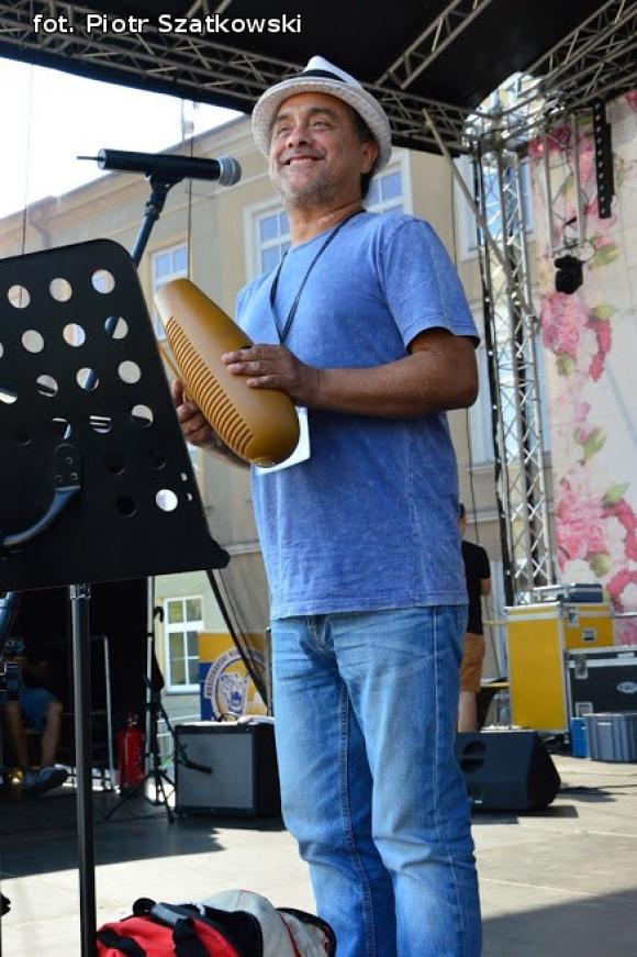 Laureaci Kwietnika, mistrz szybownik, baśniowe obrazy, zabawa w lunaparku. Co widział Piotr podczas drugiego dnia Święta Róży?