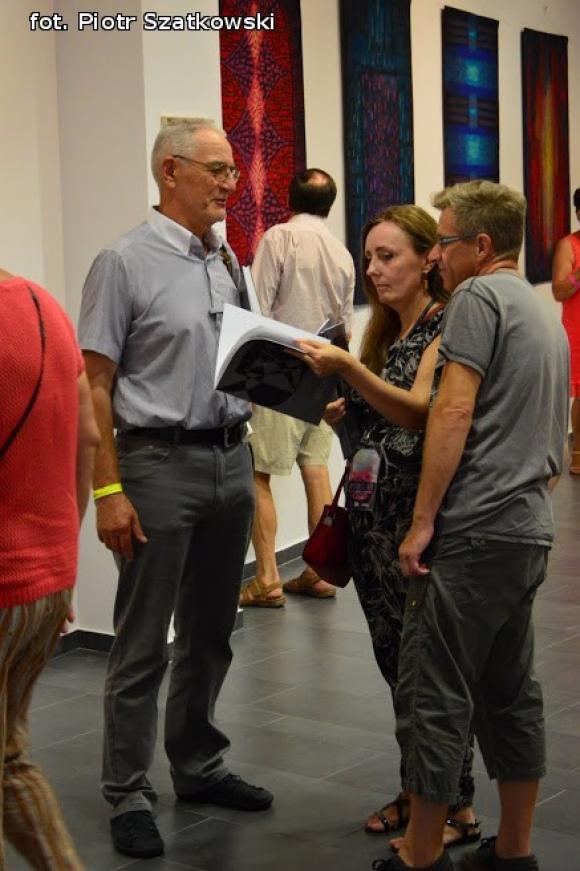 Laureaci Kwietnika, mistrz szybownik, baśniowe obrazy, zabawa w lunaparku. Co widział Piotr podczas drugiego dnia Święta Róży?