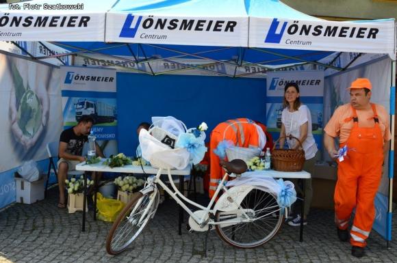 Laureaci Kwietnika, mistrz szybownik, baśniowe obrazy, zabawa w lunaparku. Co widział Piotr podczas drugiego dnia Święta Róży?