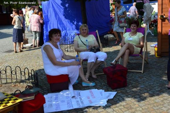 Laureaci Kwietnika, mistrz szybownik, baśniowe obrazy, zabawa w lunaparku. Co widział Piotr podczas drugiego dnia Święta Róży?