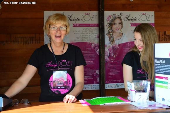 Laureaci Kwietnika, mistrz szybownik, baśniowe obrazy, zabawa w lunaparku. Co widział Piotr podczas drugiego dnia Święta Róży?