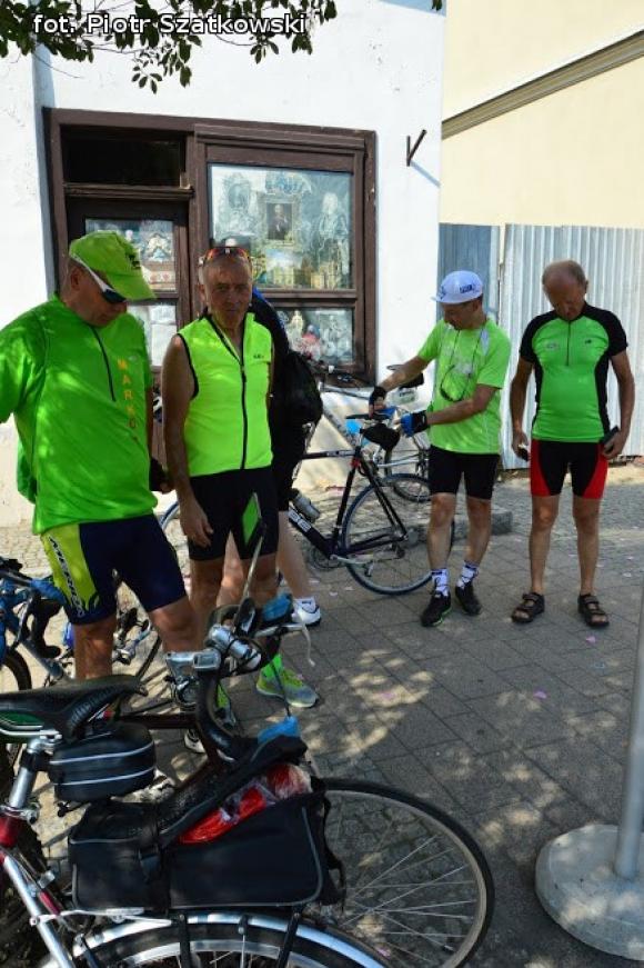 Laureaci Kwietnika, mistrz szybownik, baśniowe obrazy, zabawa w lunaparku. Co widział Piotr podczas drugiego dnia Święta Róży?