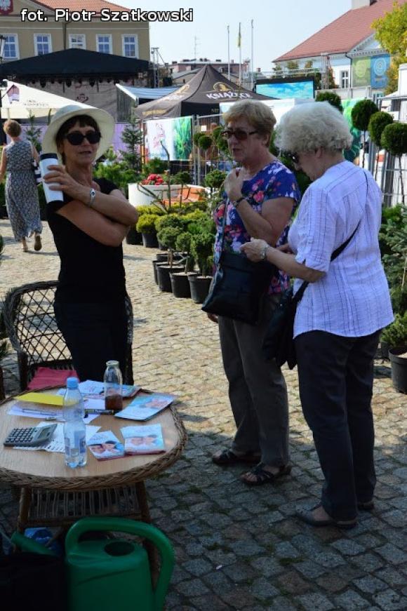 Laureaci Kwietnika, mistrz szybownik, baśniowe obrazy, zabawa w lunaparku. Co widział Piotr podczas drugiego dnia Święta Róży?