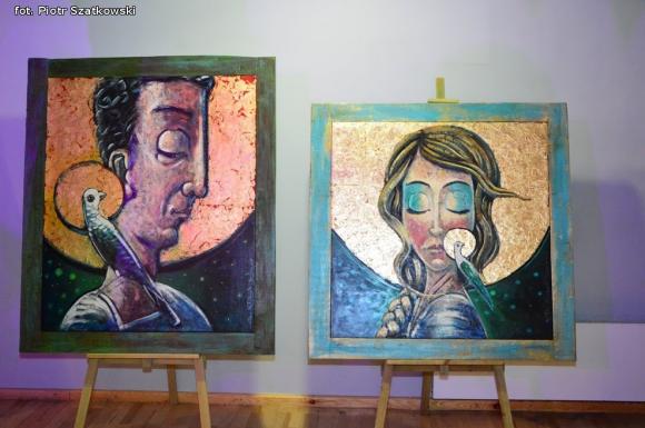 Laureaci Kwietnika, mistrz szybownik, baśniowe obrazy, zabawa w lunaparku. Co widział Piotr podczas drugiego dnia Święta Róży?