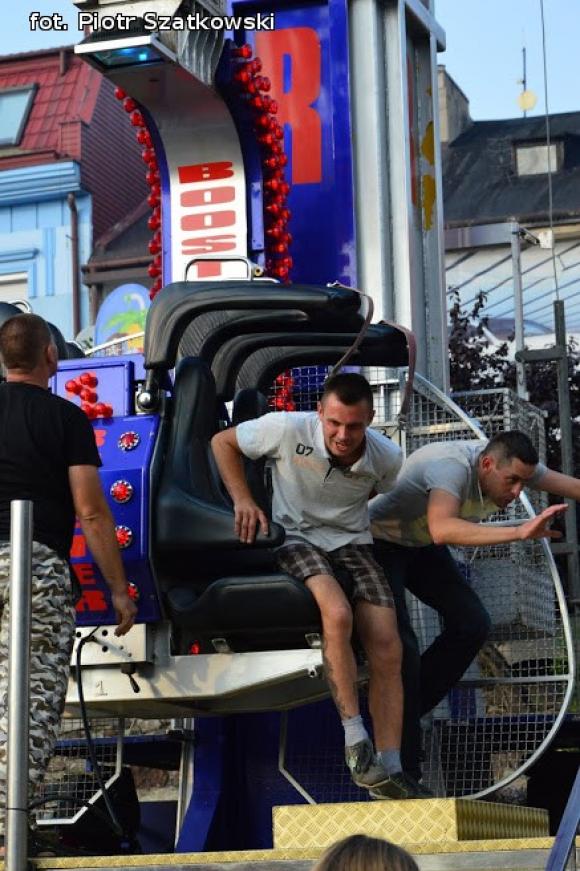 Laureaci Kwietnika, mistrz szybownik, baśniowe obrazy, zabawa w lunaparku. Co widział Piotr podczas drugiego dnia Święta Róży?