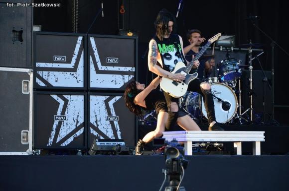 Laureaci Kwietnika, mistrz szybownik, baśniowe obrazy, zabawa w lunaparku. Co widział Piotr podczas drugiego dnia Święta Róży?