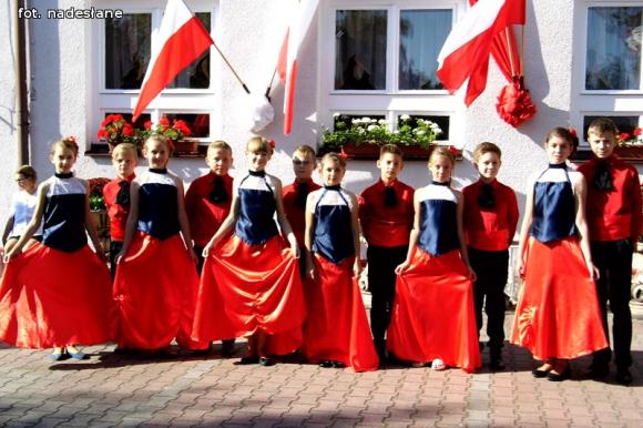 Czas to najlepsza cenzura, a cierpliwość najdoskonalszy nauczyciel. 80-lat Szkoły Podstawowej w Szewcach Nadolnych