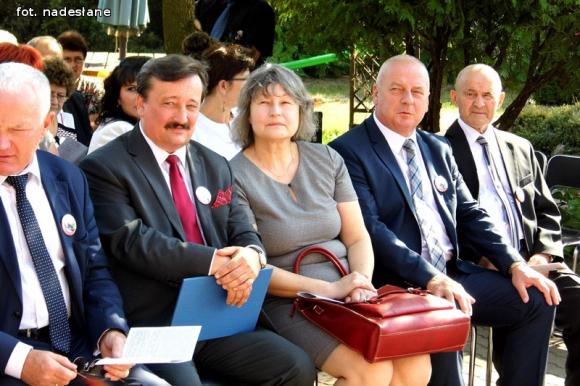 Czas to najlepsza cenzura, a cierpliwość najdoskonalszy nauczyciel. 80-lat Szkoły Podstawowej w Szewcach Nadolnych