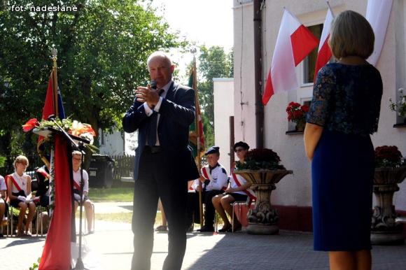 Czas to najlepsza cenzura, a cierpliwość najdoskonalszy nauczyciel. 80-lat Szkoły Podstawowej w Szewcach Nadolnych