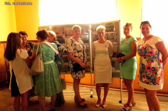 Czas to najlepsza cenzura, a cierpliwość najdoskonalszy nauczyciel. 80-lat Szkoły Podstawowej w Szewcach Nadolnych