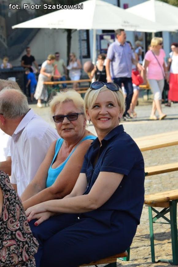 Finalista Masterchef gotuje dla mieszkańców, pokaz fitnessu i nasze portrety. Trzeci dzień na Święcie Róży