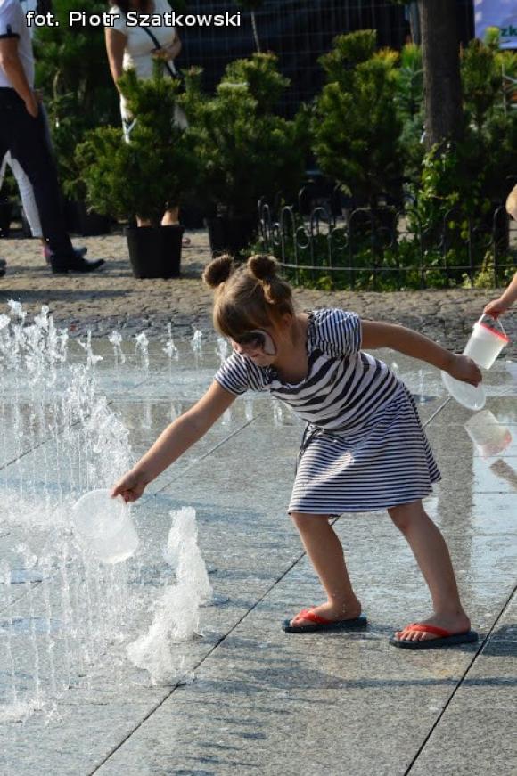 Finalista Masterchef gotuje dla mieszkańców, pokaz fitnessu i nasze portrety. Trzeci dzień na Święcie Róży