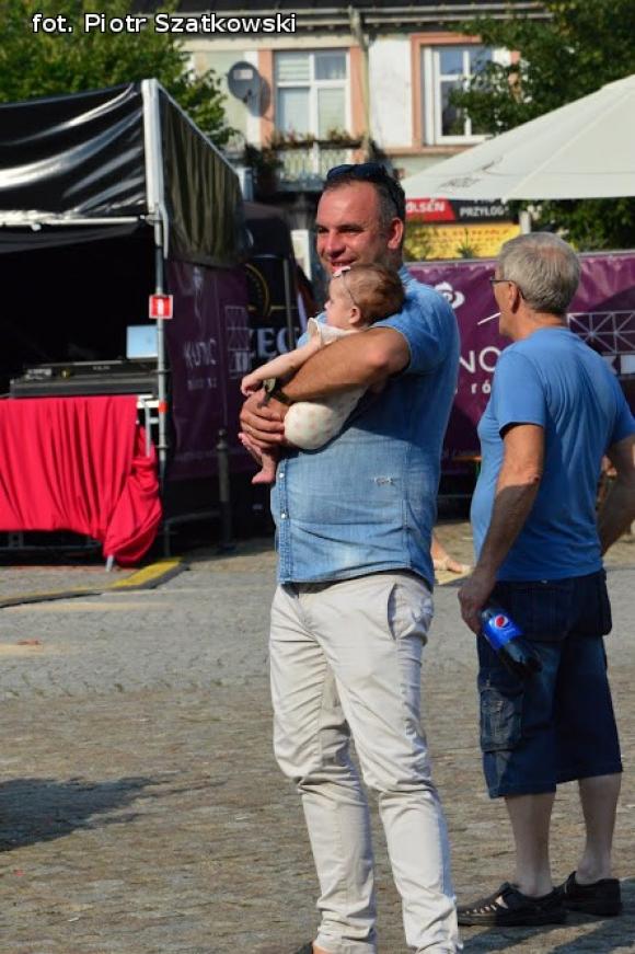 Finalista Masterchef gotuje dla mieszkańców, pokaz fitnessu i nasze portrety. Trzeci dzień na Święcie Róży