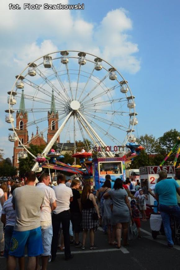 Finalista Masterchef gotuje dla mieszkańców, pokaz fitnessu i nasze portrety. Trzeci dzień na Święcie Róży
