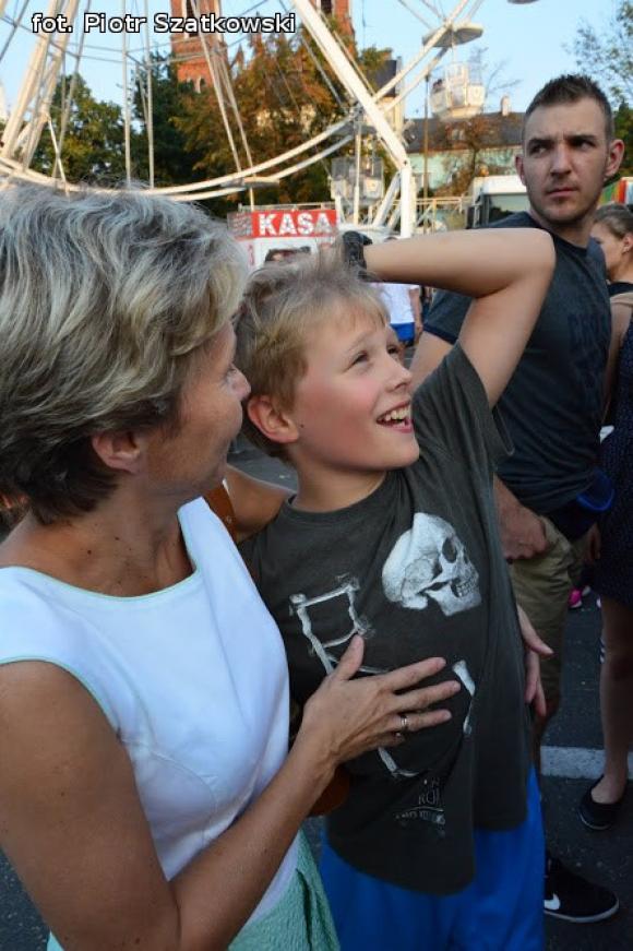 Finalista Masterchef gotuje dla mieszkańców, pokaz fitnessu i nasze portrety. Trzeci dzień na Święcie Róży