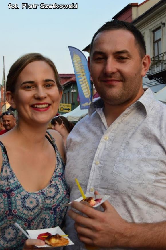 Finalista Masterchef gotuje dla mieszkańców, pokaz fitnessu i nasze portrety. Trzeci dzień na Święcie Róży