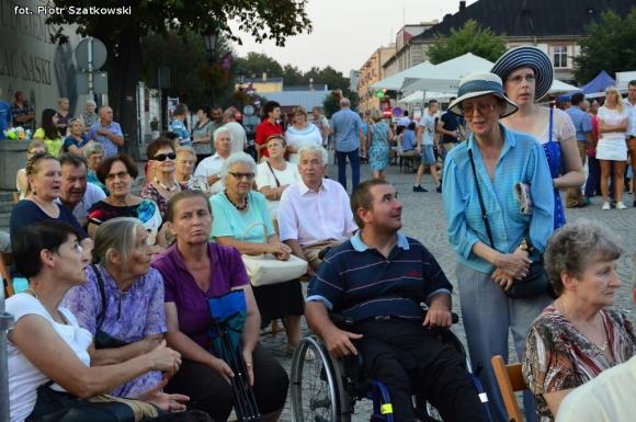 Finalista Masterchef gotuje dla mieszkańców, pokaz fitnessu i nasze portrety. Trzeci dzień na Święcie Róży