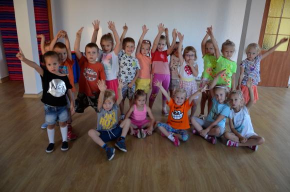 ĆWICZ, TAŃCZ, SPALAJ KALORIE - Oferta zajęć dla dzieci, młodzieży, dorosłych i seniorów