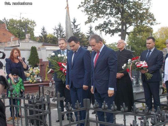 Mieszkańcy upamiętnili 88. rocznicę śmierci Honorowego Obywatela Kutna