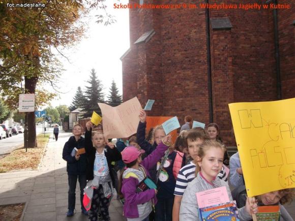 Czytaliśmy przy fontannie i nie tylko - Ogólnopolski Dzień Głośnego Czytania