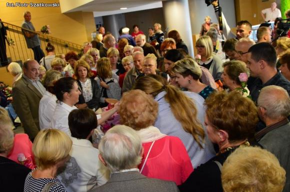 Dostali różane tabliczki na dom